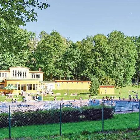 Luxusni S Empirovymi Freskami V Centru Caslavi *