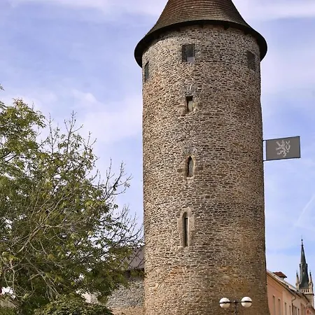 Apartament Luxusni S Empirovymi Freskami V Centru Caslavi