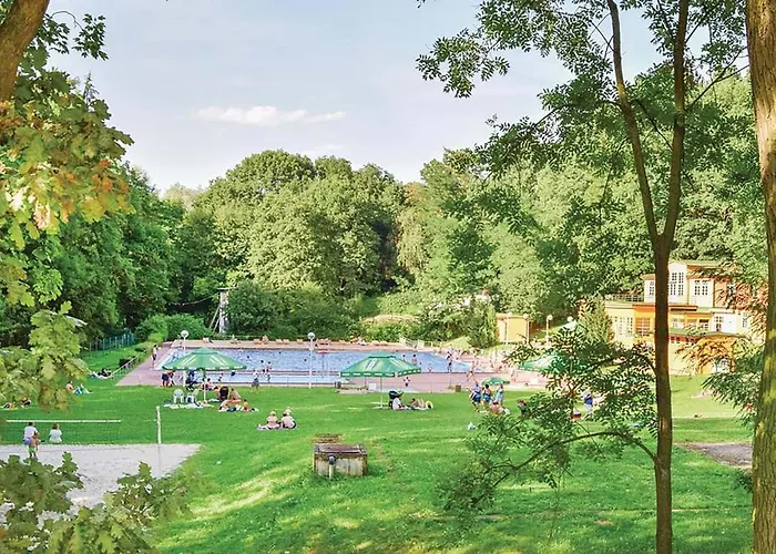 Luxusni S Empirovymi Freskami V Centru Caslavi Caslav