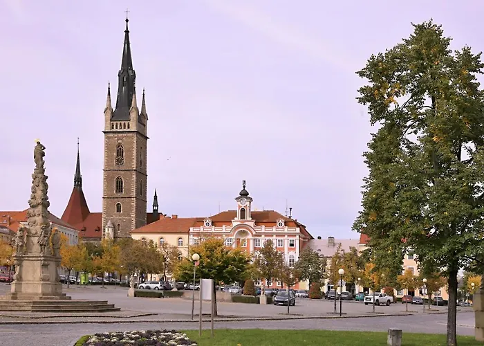 Lejlighed Luxusni S Empirovymi Freskami V Centru Caslavi