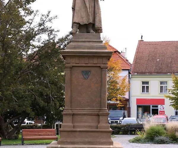 Apartment Luxusni S Empirovymi Freskami V Centru Caslavi *